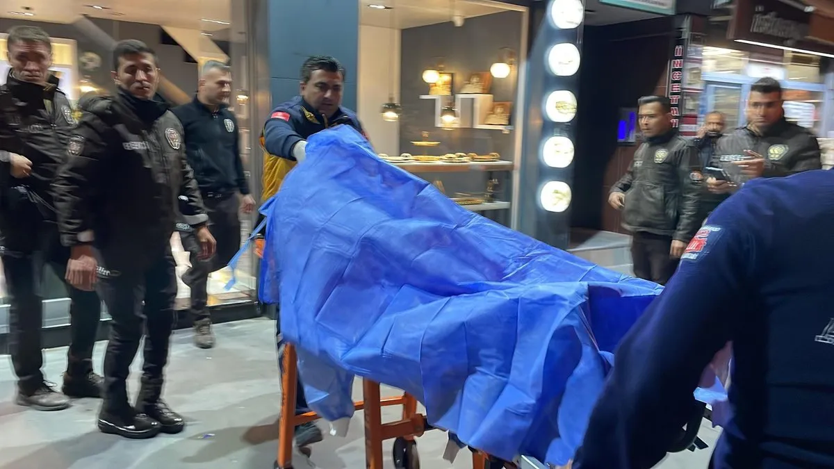 Kayseri’de korkunç anlar: Sokakta tartıştığı husumetlisini bıçakladı!
