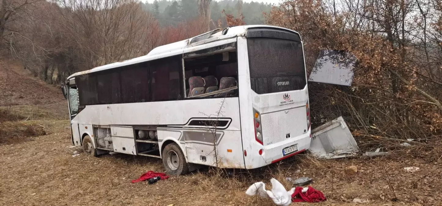 Kütahya’da İşçi Servis Otobüsü Devrildi: 1 Ölü, 9 Yaralı