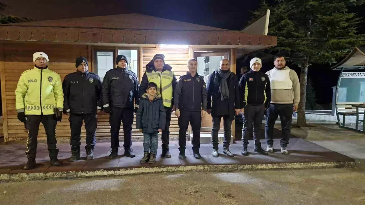 İlkokul Öğrencisi Yaman, Yılbaşı’nda Polisleri Unutmuyor