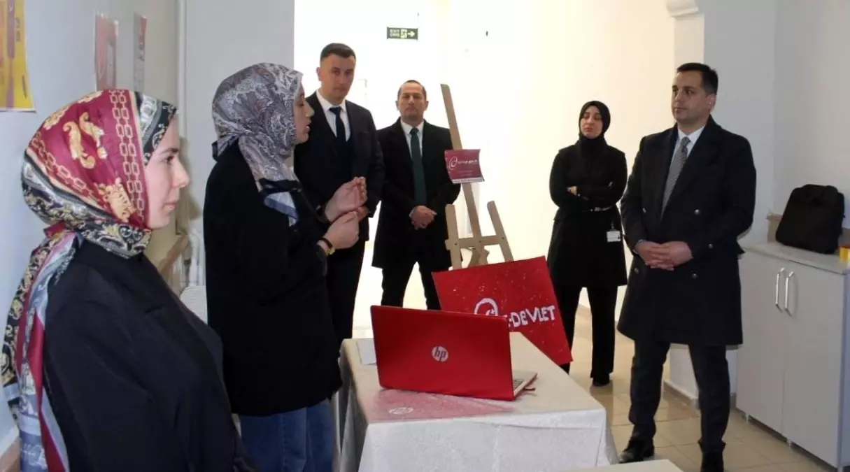 Demirözü’nde Mobil Uygulama Tanıtımı