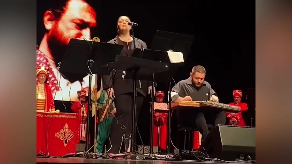 Hüsnü Şenlendirici’nin gözlerden uzak büyüyen kızı Naz Türk sanat müziği okudu! Babası övmelere doyamadı: Su gibi…