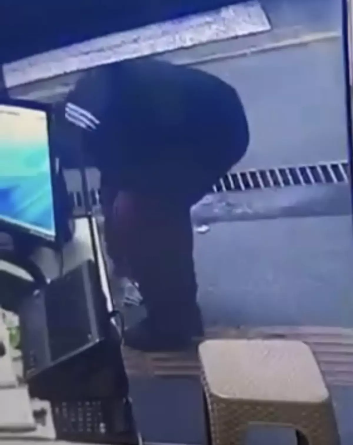 Yalova’da Düşürülen Dolarları Alan Şüpheli Yakalandı