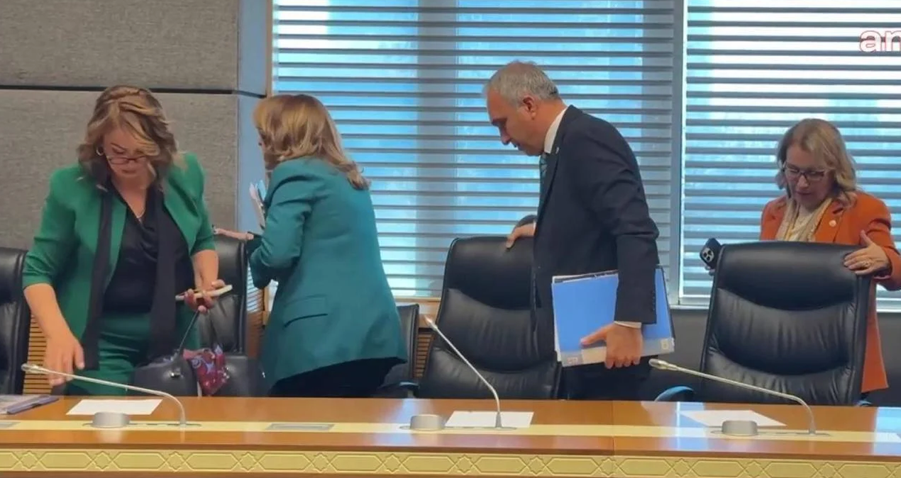 Komisyonda kriz: CHP’li vekiller salonu terk etti!