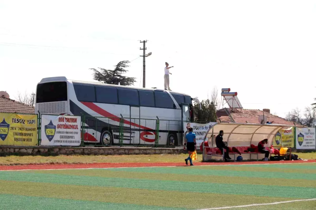 Pınar Konca, Otobüs Üstünde Taktik Verdi