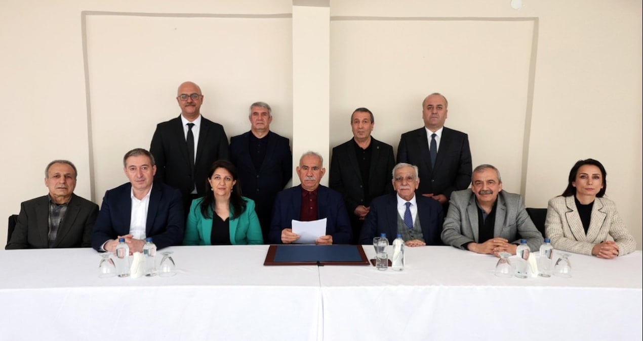 Teröristbaşı Öcalan’ın DEM vekillerine mesajı ortaya çıktı